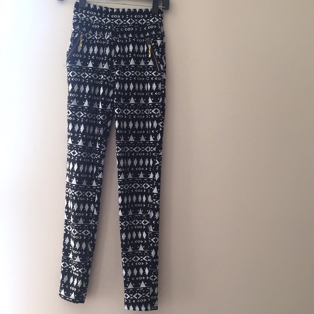 Patterned Fitting Dress Pants